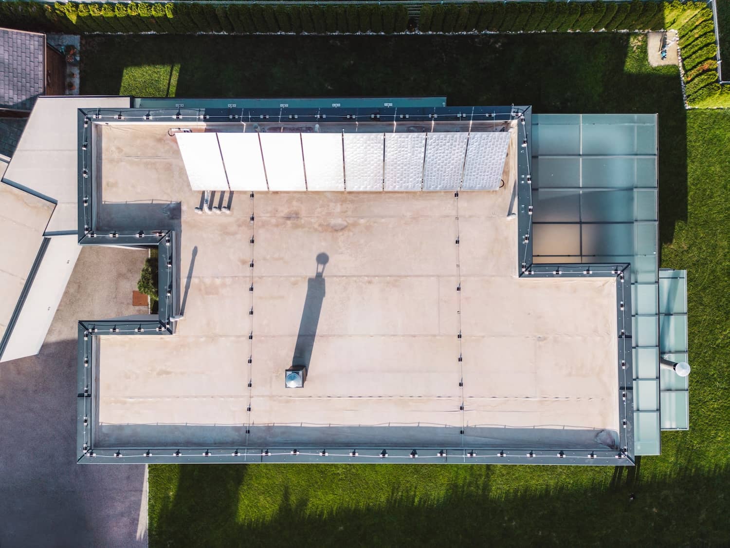 Commercial roof maintenance (1)