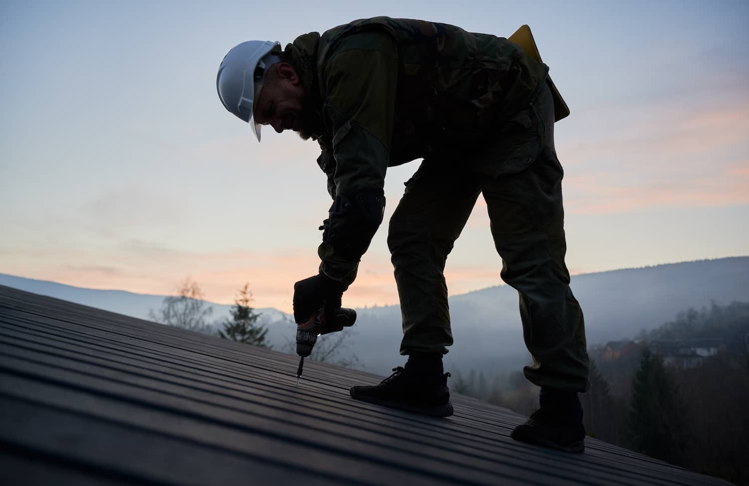 Maintenance on commercial roof (1)